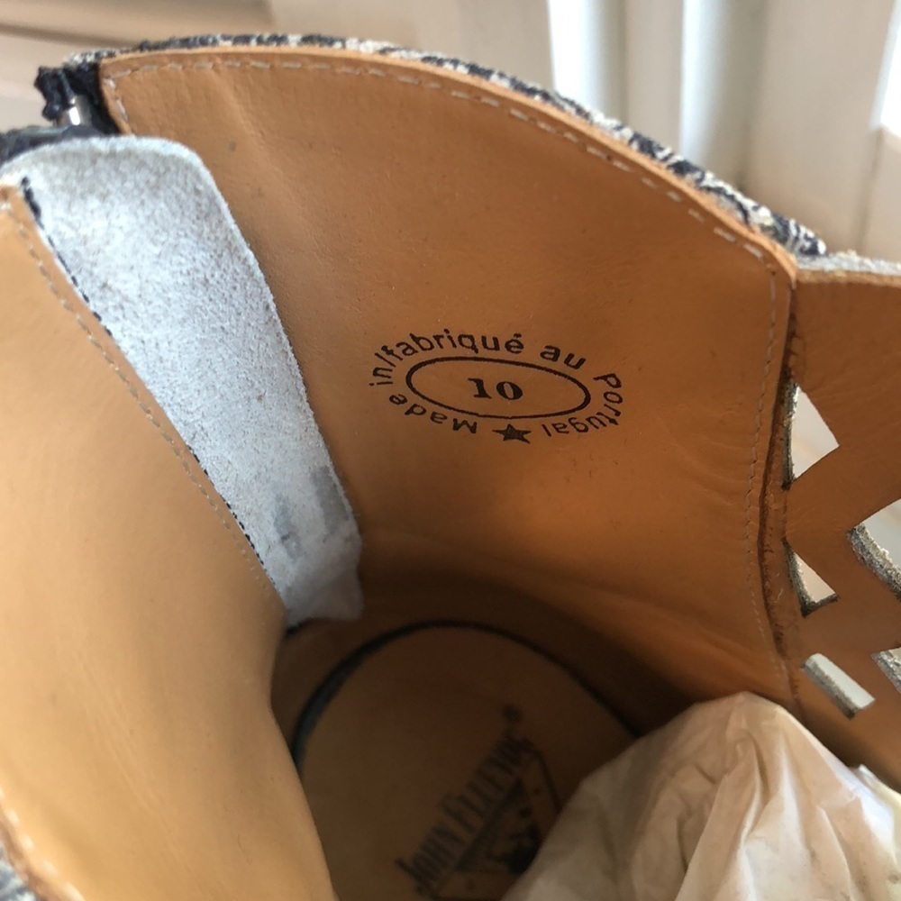 JOHN Fluevog Baroque Murillo Diamond Perforated Boot size 10 paisley print - Picture 5 of 16